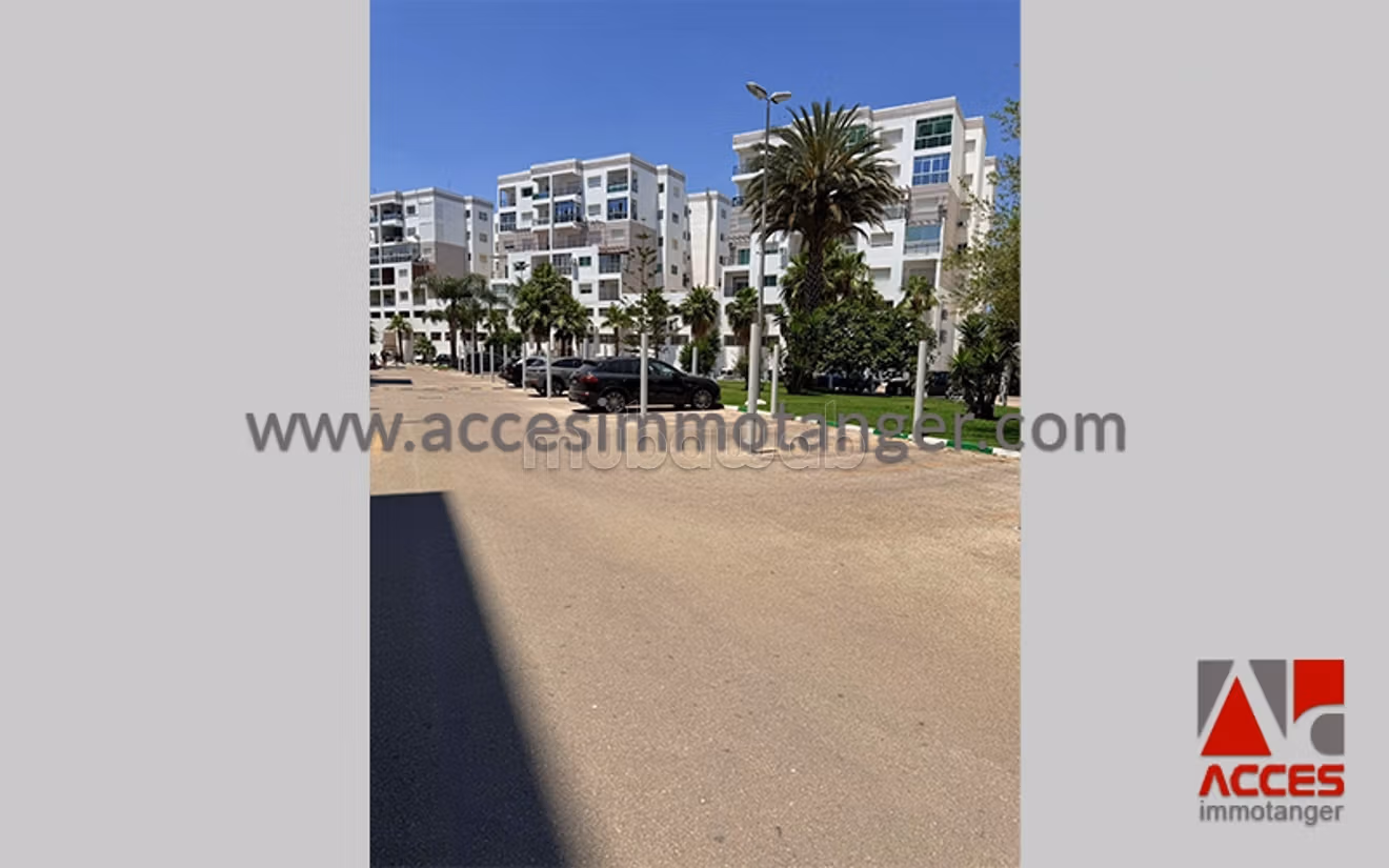 Rent this apartment in Malabata. 2 rooms. Attic