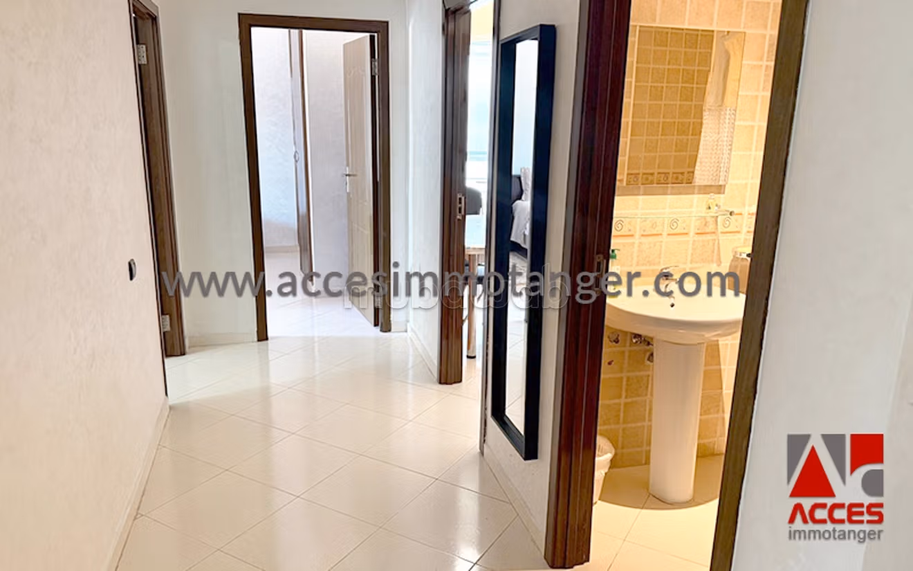 Rent this apartment in Malabata. 2 rooms. Attic
