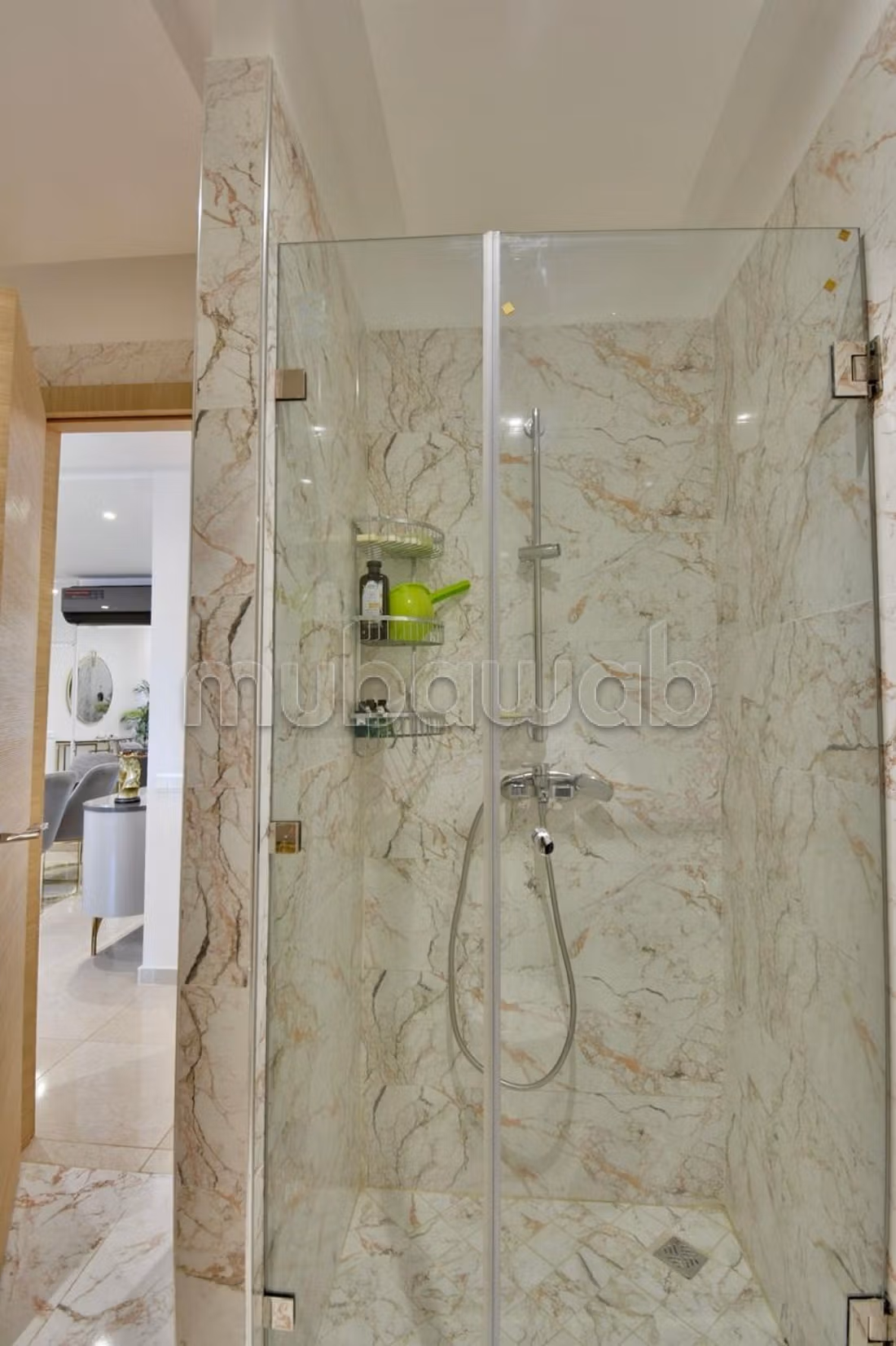 Very nice apartment for rent in Boulevard Med 6.2 rooms. Furnishings
