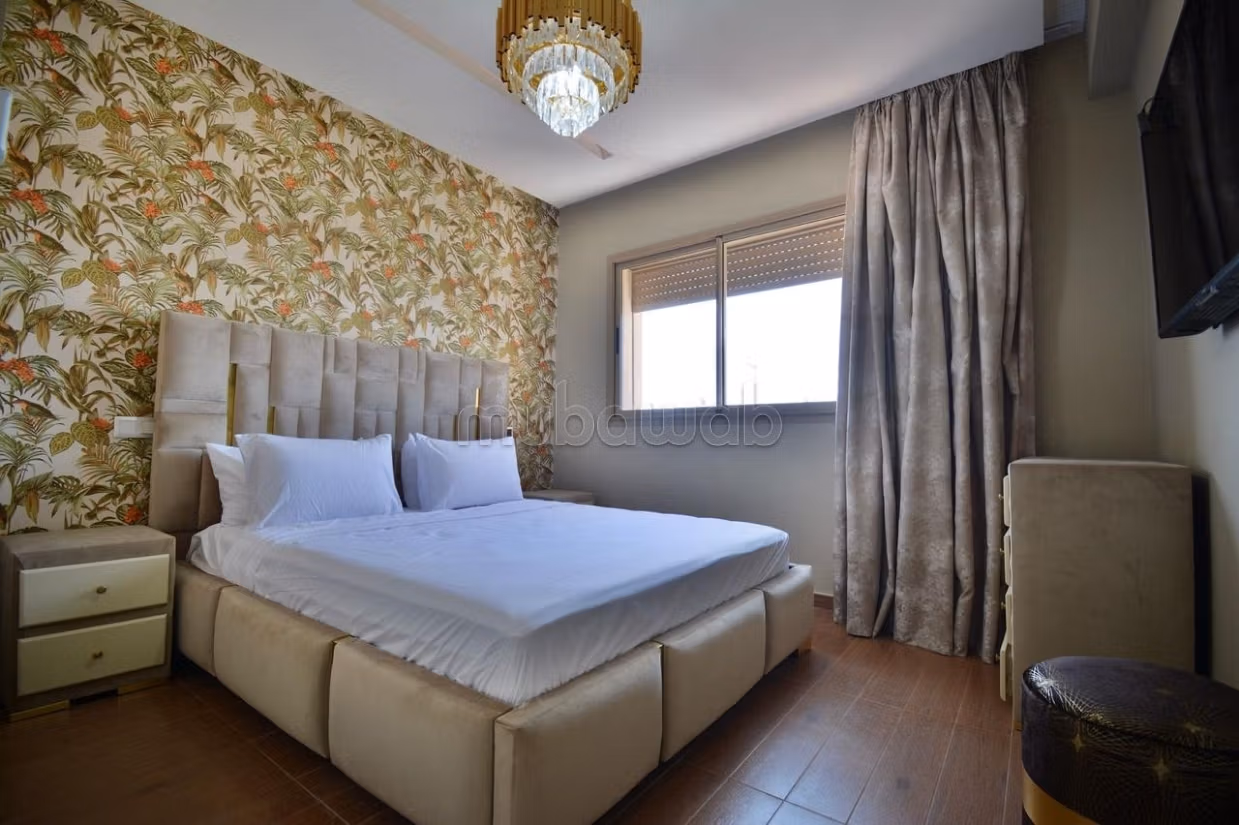 Very nice apartment for rent in Boulevard Med 6.2 rooms. Furnishings