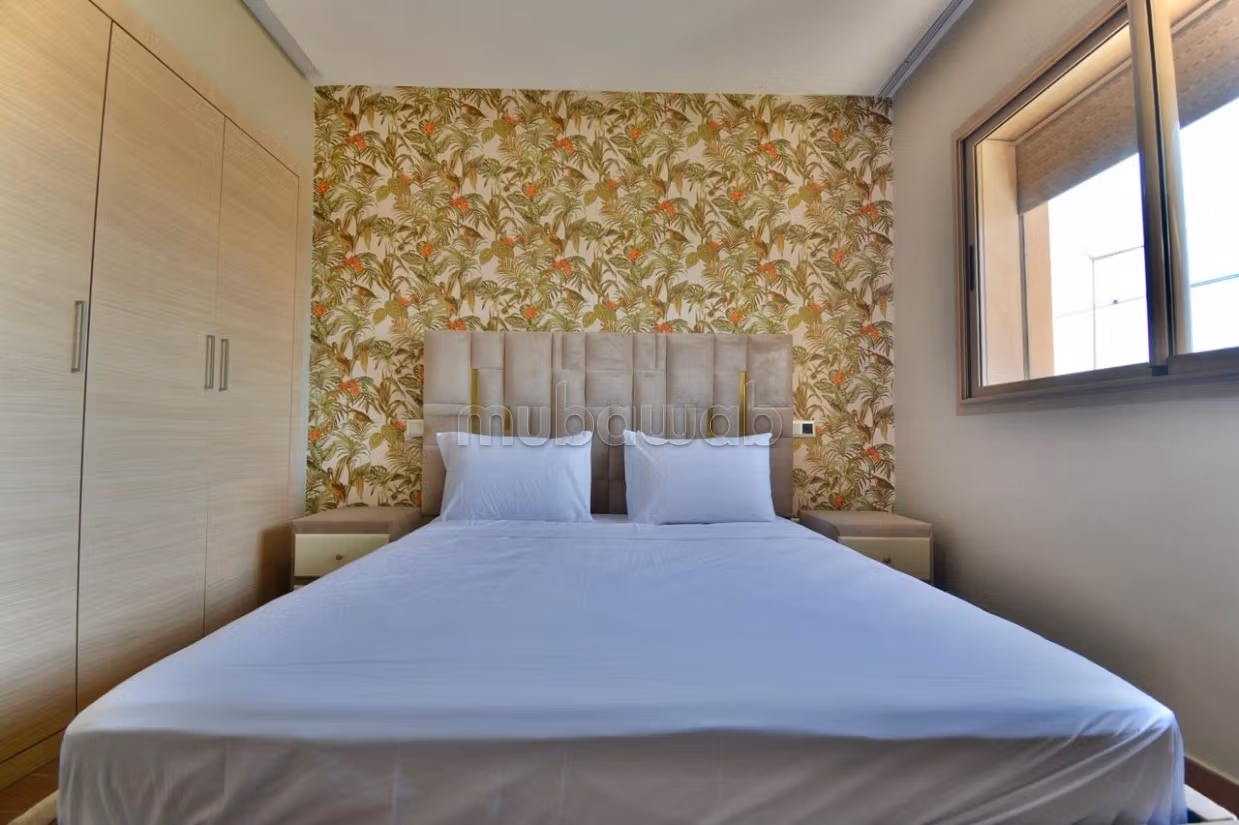 Very nice apartment for rent in Boulevard Med 6.2 rooms. Furnishings