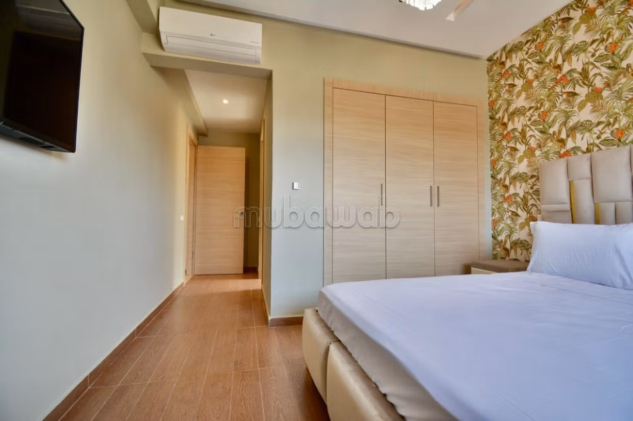 Very nice apartment for rent in Boulevard Med 6.2 rooms. Furnishings
