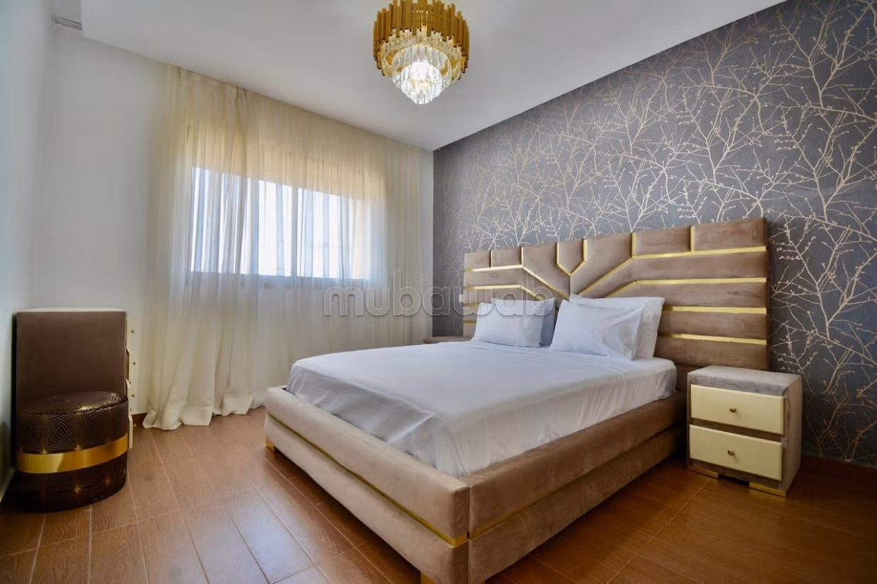 Very nice apartment for rent in Boulevard Med 6.2 rooms. Furnishings
