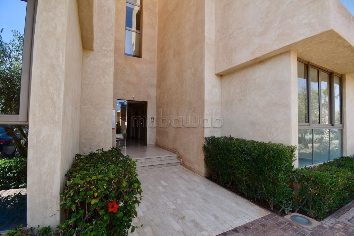 Very nice apartment for rent in Boulevard Med 6.2 rooms. Furnishings
