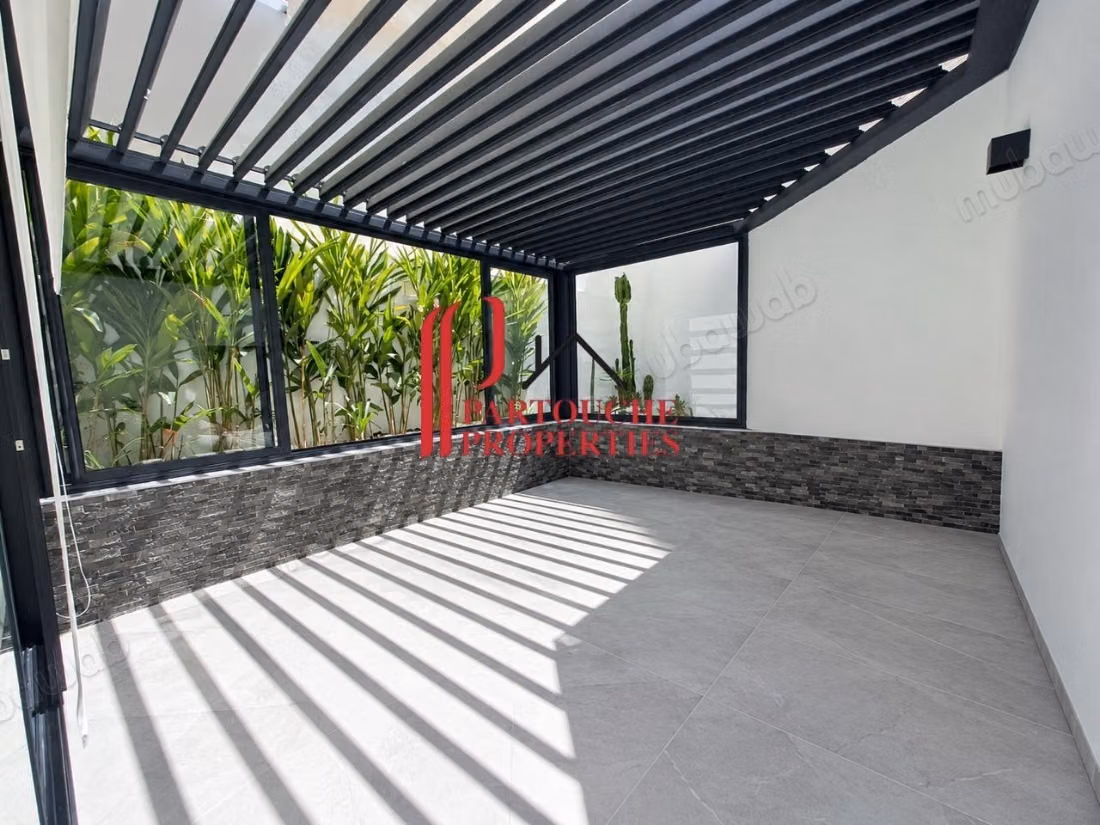 3Ch Racine RDC 43m2 cour Pergola gar. Titrée box 15k/m