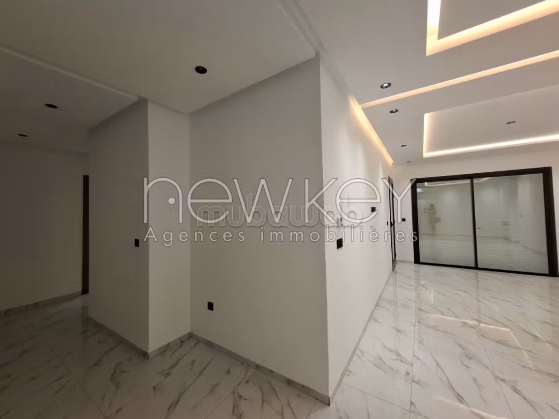 Appartement S2 avec jardin à vendre à La Soukra