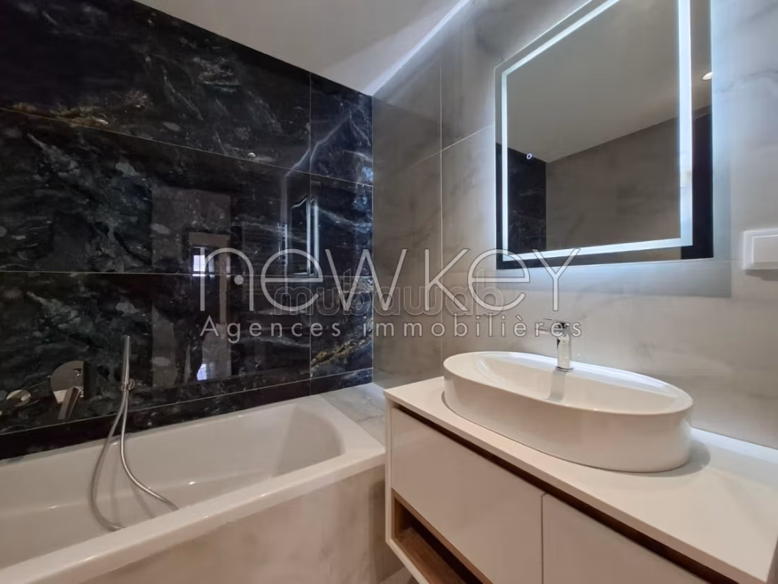 Appartement S3 avec jardin à La Soukra
