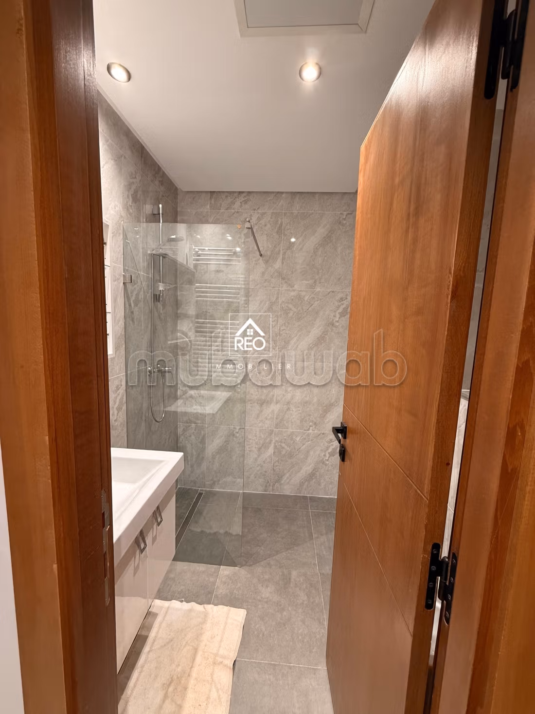 Very nice apartment for rent in Aouina. 1 room. Dressing room