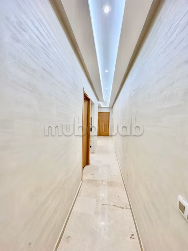 Bonito piso en venta en Guéliz. 2 habitaciones. Aislamiento térmico y acústico, puerta de seguridad