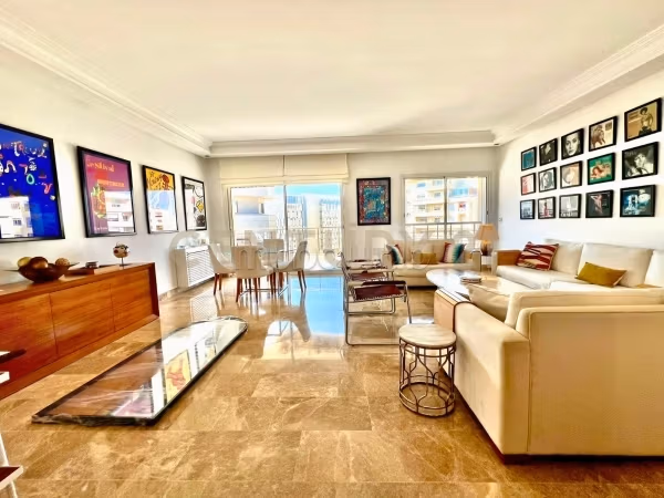 Luxury villa for sale in Cité El Khalil. 4 rooms. Double glazed window, Central air conditioning