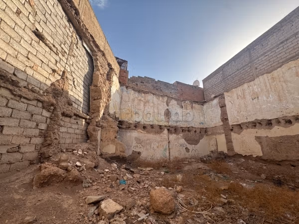 Te koop: riads in Essebtiyen. Totale oppervlakte 800 m². Parkeergelegenheid