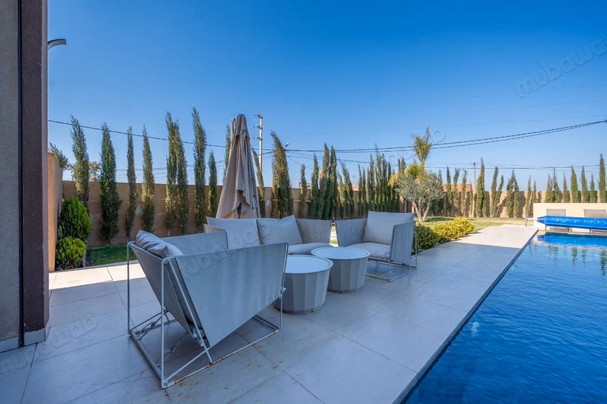 Villa en vente a route d'amezmiz