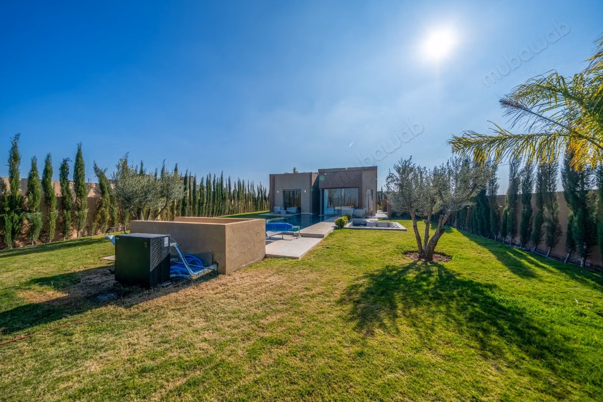 Villa en vente a route d'amezmiz