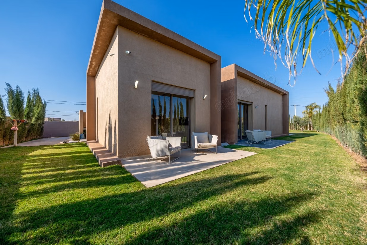 Villa en vente a route d'amezmiz