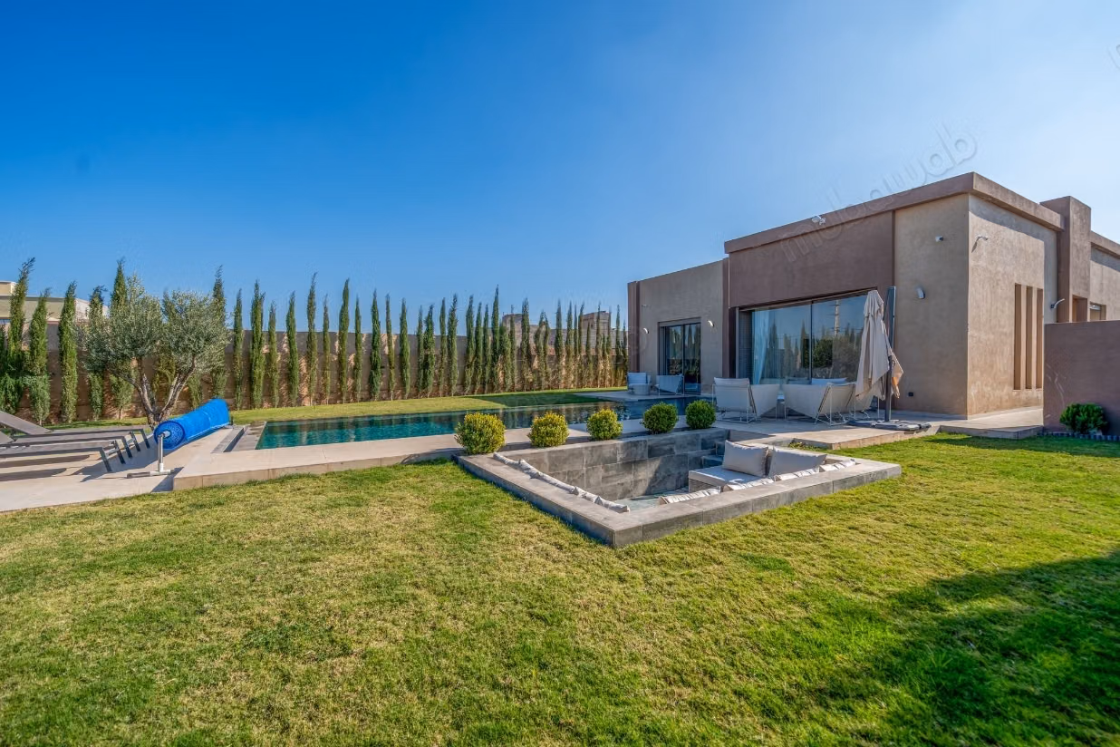 Villa en vente a route d'amezmiz