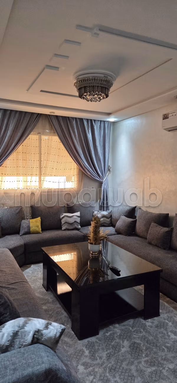 Belle appartement à louer à Hay Salam