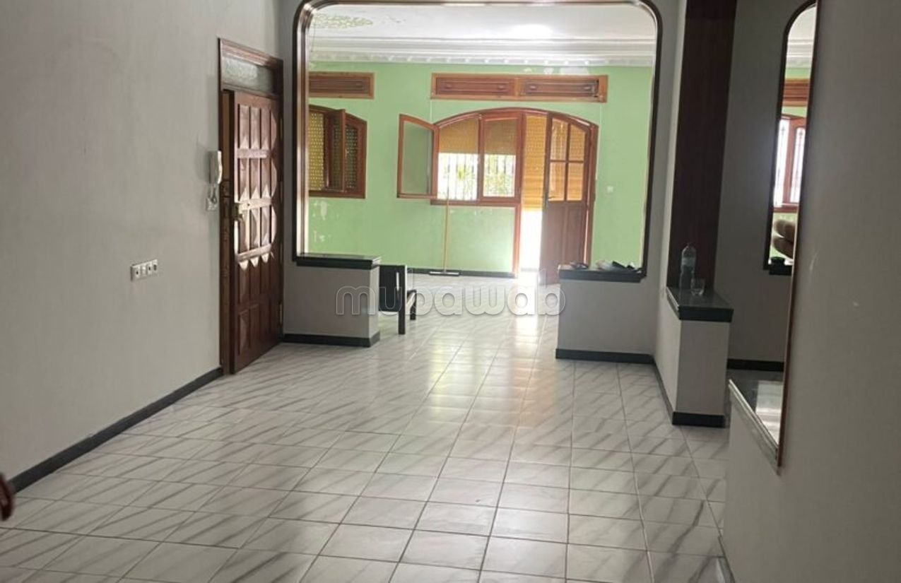 Casa en venta. Area 238 m²