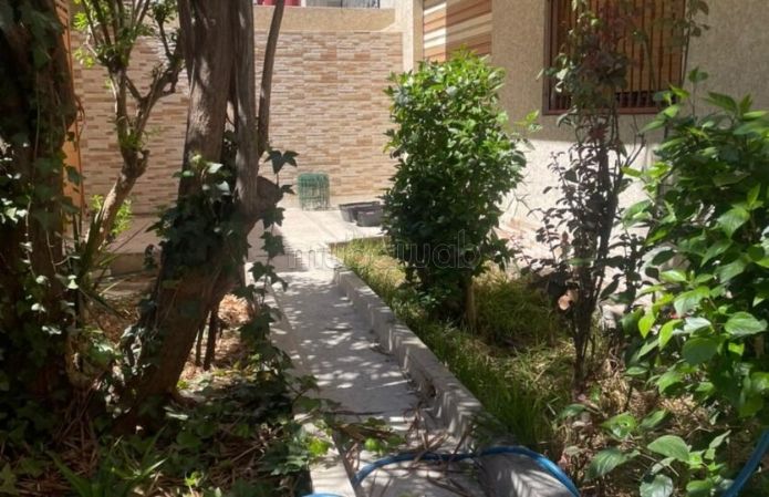 Maison a vendre a tanger situation plaza toros zone immeuble