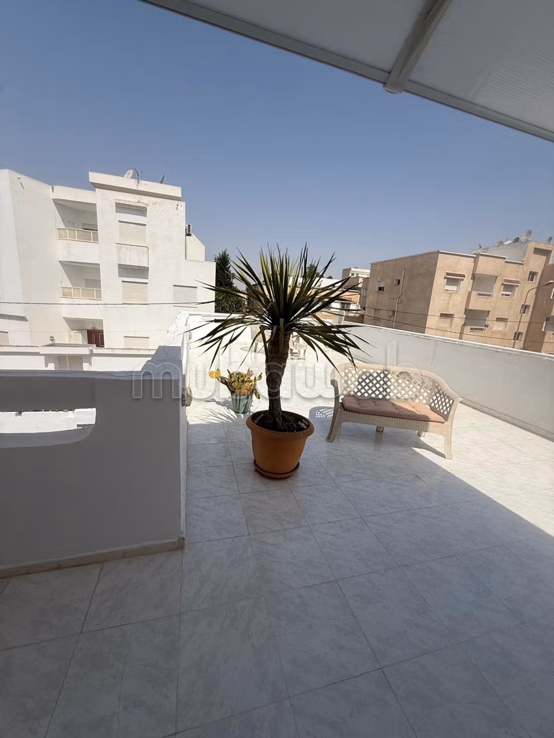 Splendido appartamento da acquistare a Ariana. Superficie 110 m². Garage e terrazzo