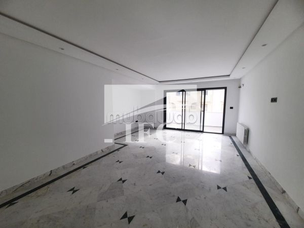 Bureau en 4 espaces 180m² Lac 1 IFCL1229