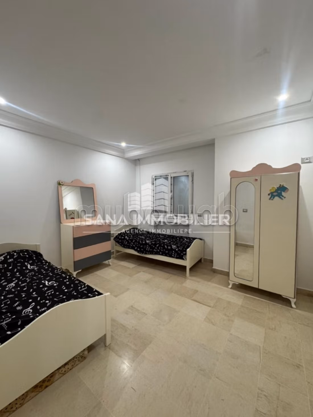 A louer villa indépendante S2 Meublé avec abri de