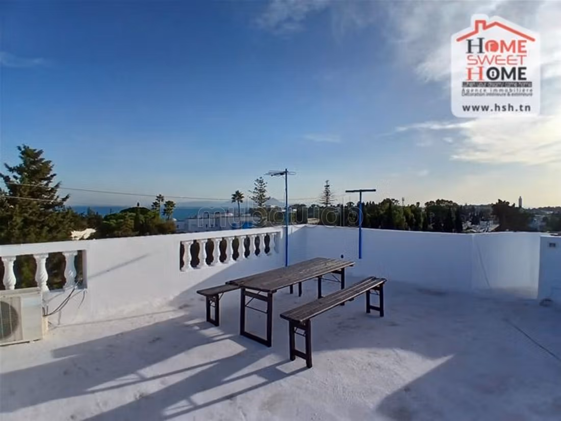 Find an apartment for rent in Amilcar. Large area 150 m². Large balcony