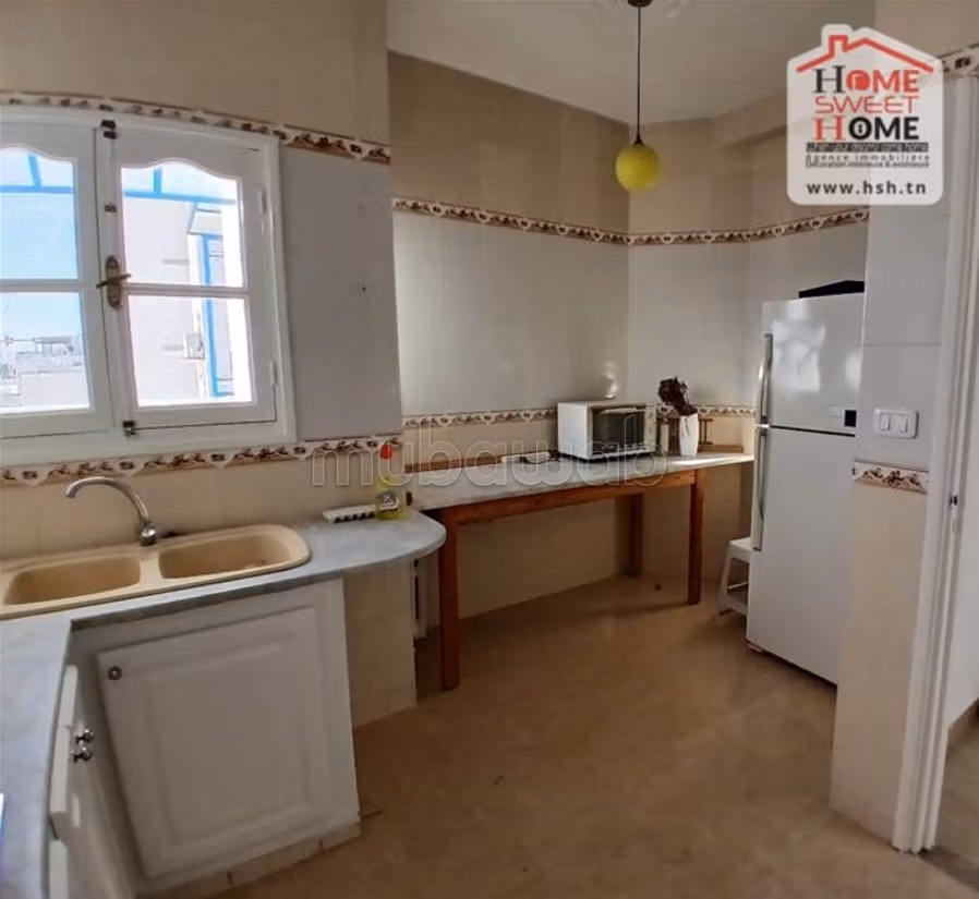Find an apartment for rent in Amilcar. Large area 150 m². Large balcony
