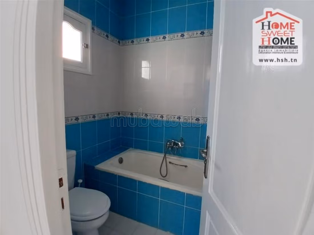 Find an apartment for rent in Amilcar. Large area 150 m². Large balcony