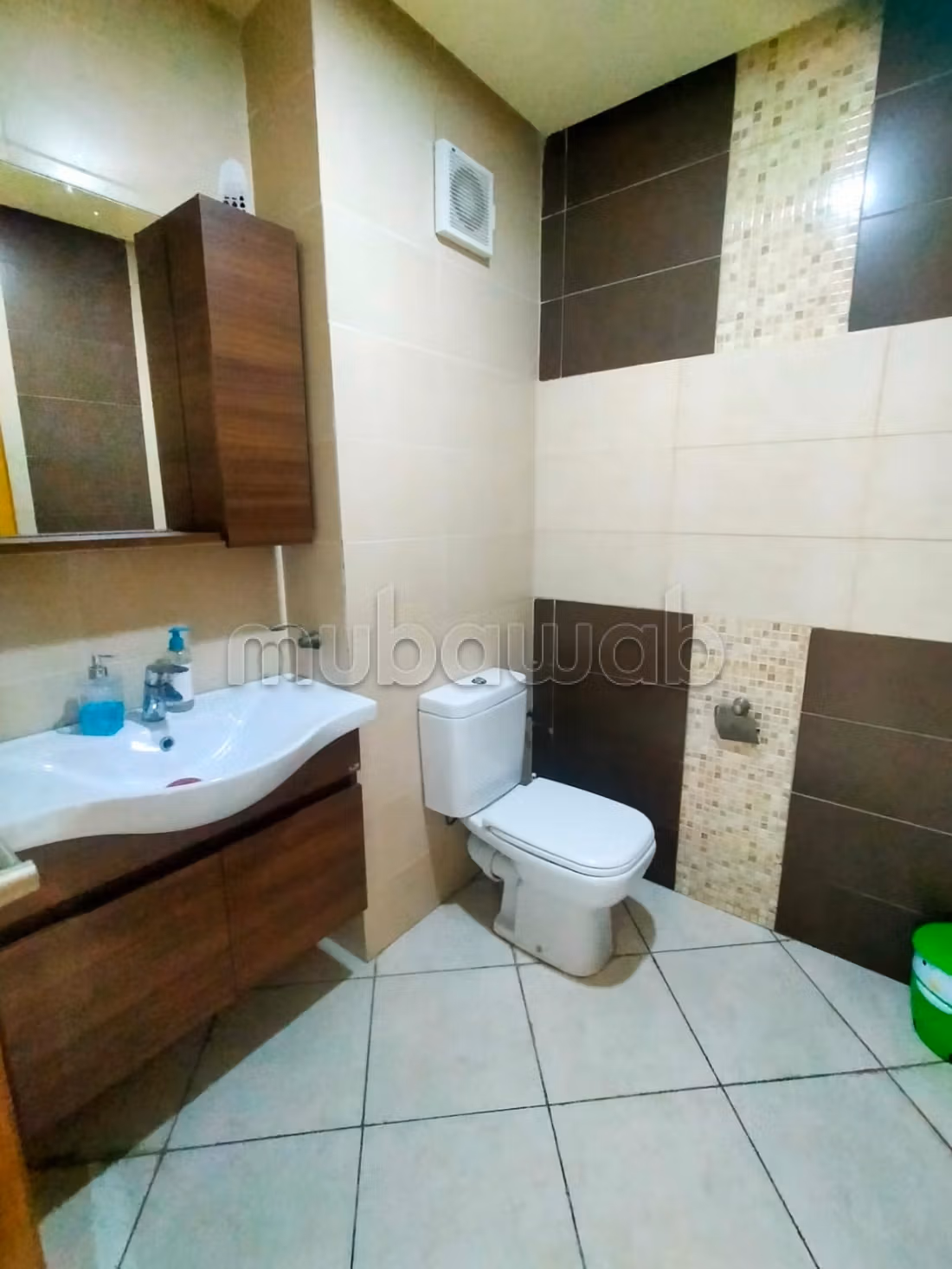 Rent an apartment in Hay Mohammadi. Large area 80 m². Storage unit