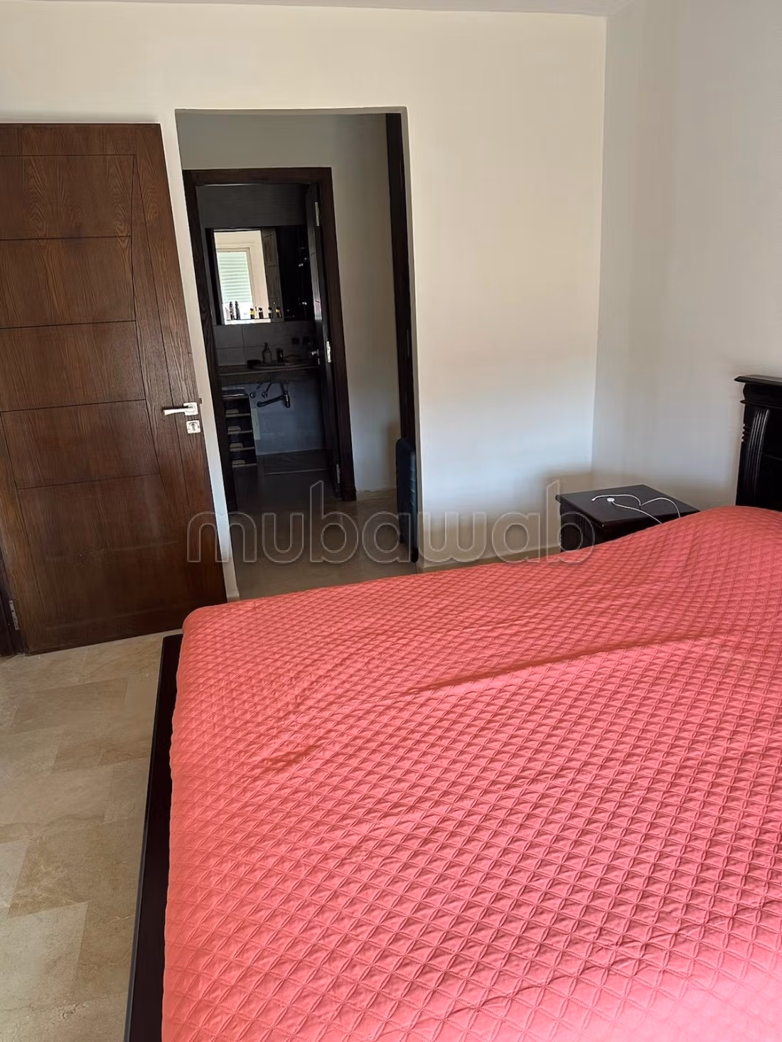Nu te koop: appartementen. 3 Ruimtes. Gemeubileerd