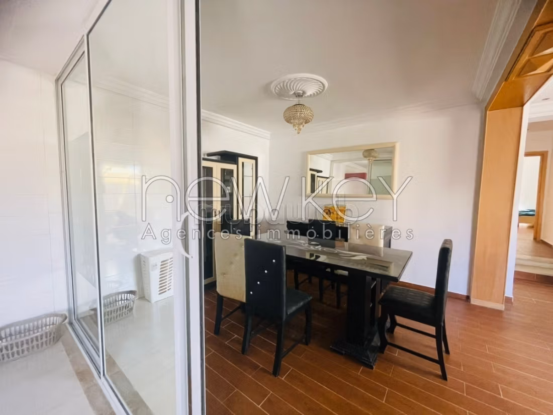 Rez de chaussée de villa en s2 meublé à la Marsa