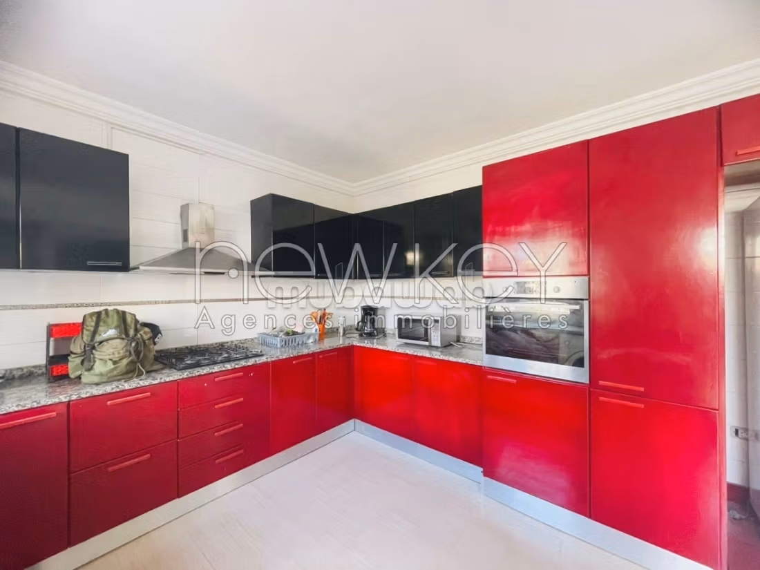 Rez de chaussée de villa en s2 meublé à la Marsa