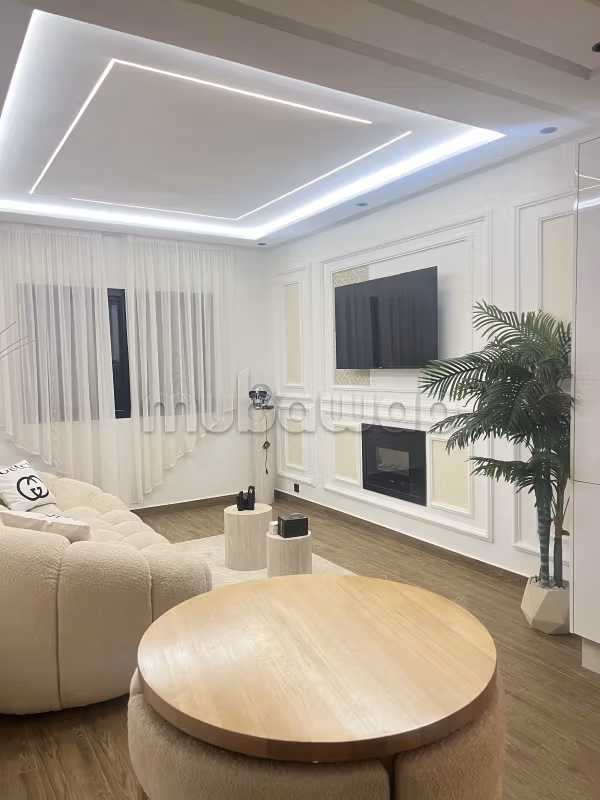 Superbe studio F2 meublé en plein centre