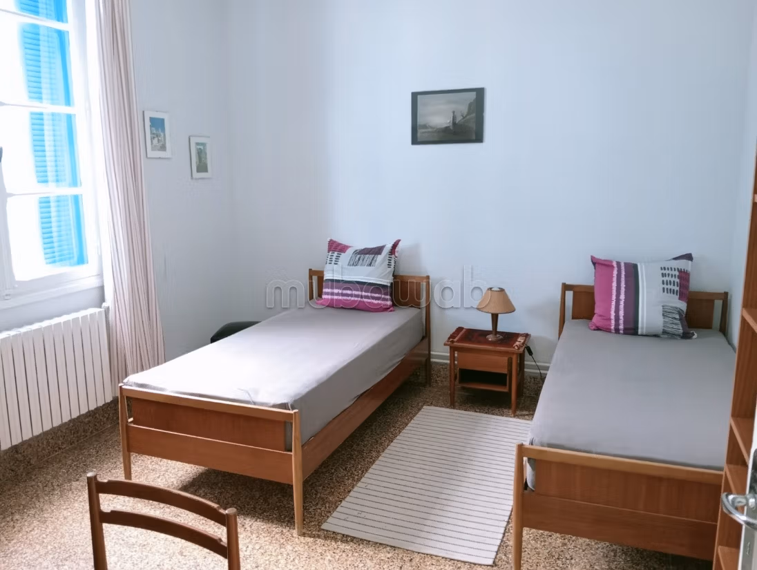 Rent your house in La Marsa. Small area 300 m². Attic