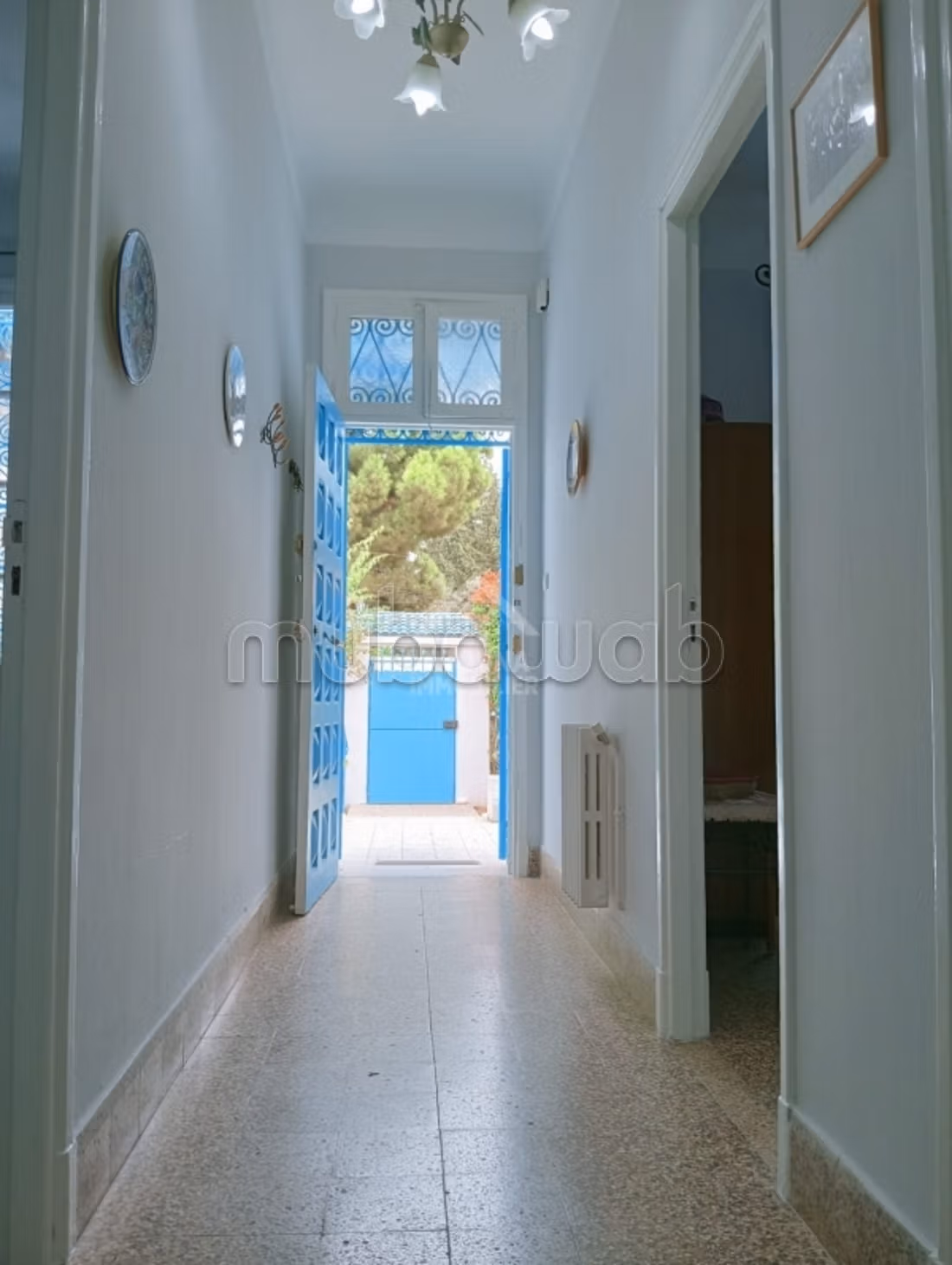 Rent your house in La Marsa. Small area 300 m². Attic