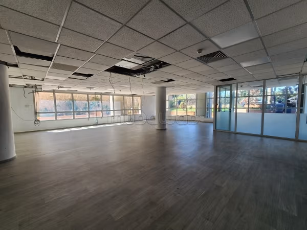 Oficinas en alquiler en Sidi Maarouf. Pequeña superficie 245 m². Conserje disponible, aire condicionado general