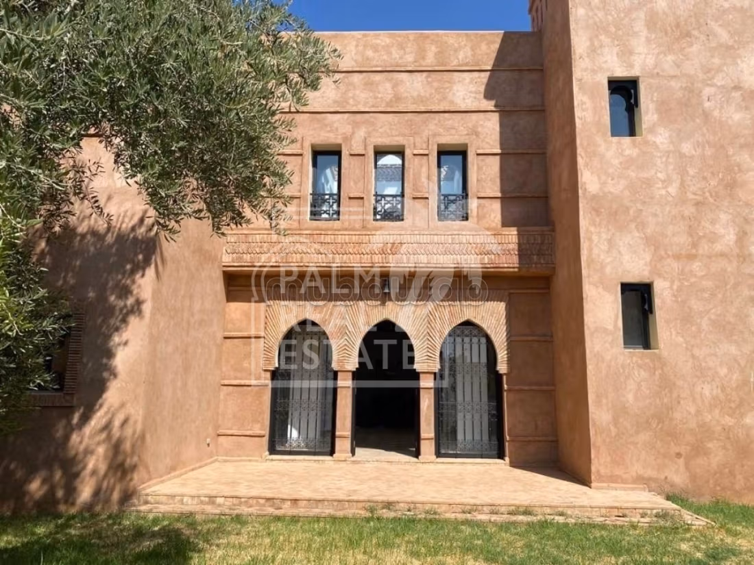 Villa Riad a vendre sur la route de fes