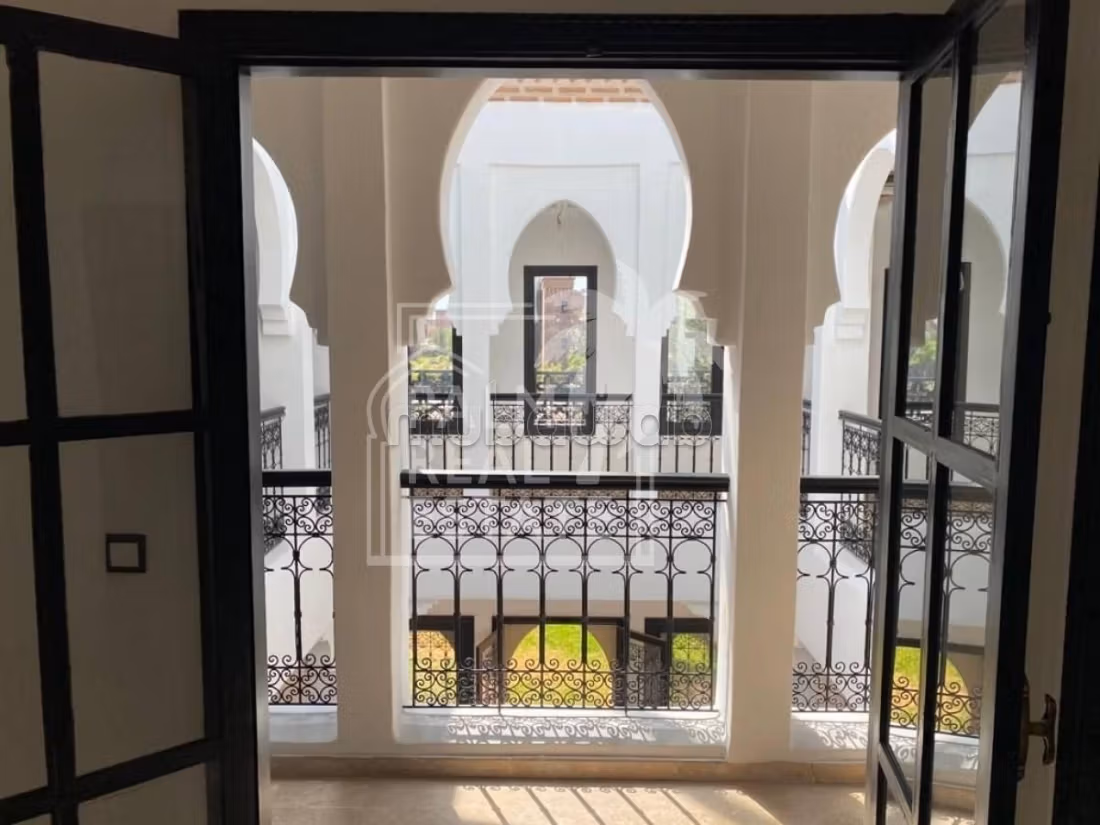 Villa Riad a vendre sur la route de fes
