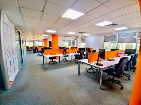Ufficio da affittare a Sidi Maarouf. Superficie di 1658 m². Doppi vetri e riscaldamento