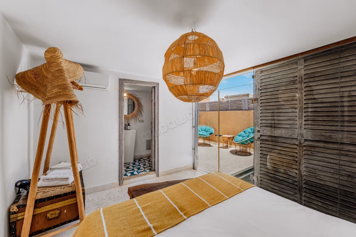Superb riad for sale in Sidi Bou Amar. 4 large rooms. Fitted kitchen