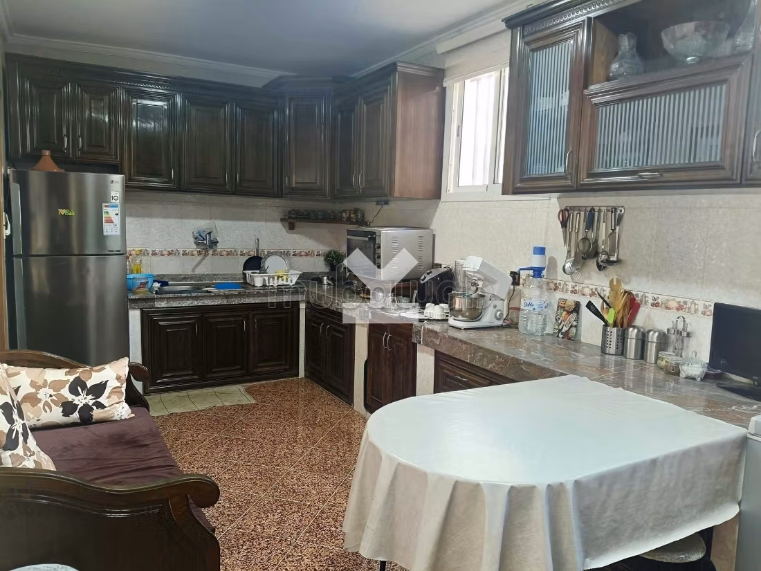 Apartment for sale in Les princesses. 6 rooms. Basement