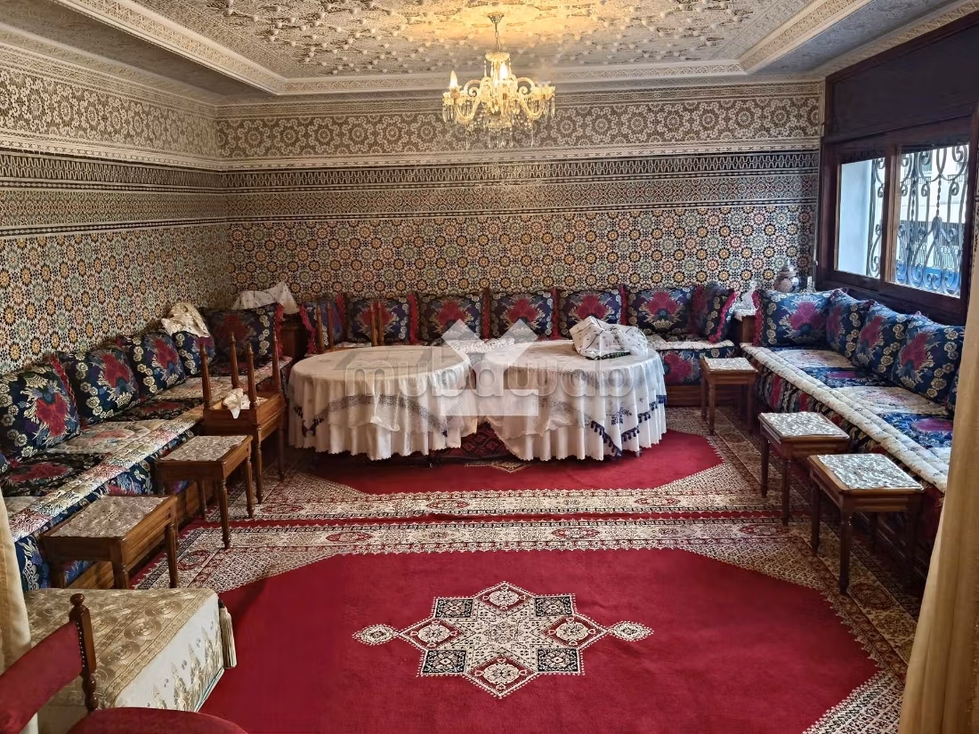 Apartment for sale in Les princesses. 6 rooms. Basement