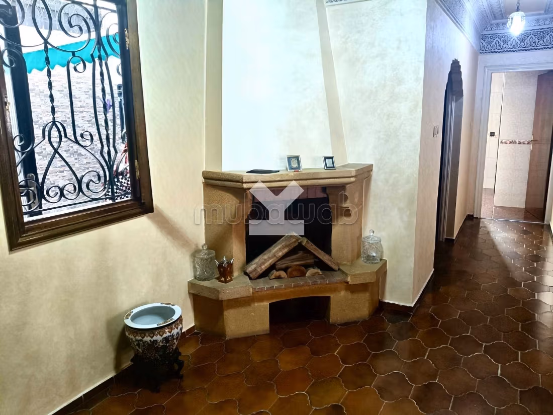 Apartment for sale in Les princesses. 6 rooms. Basement