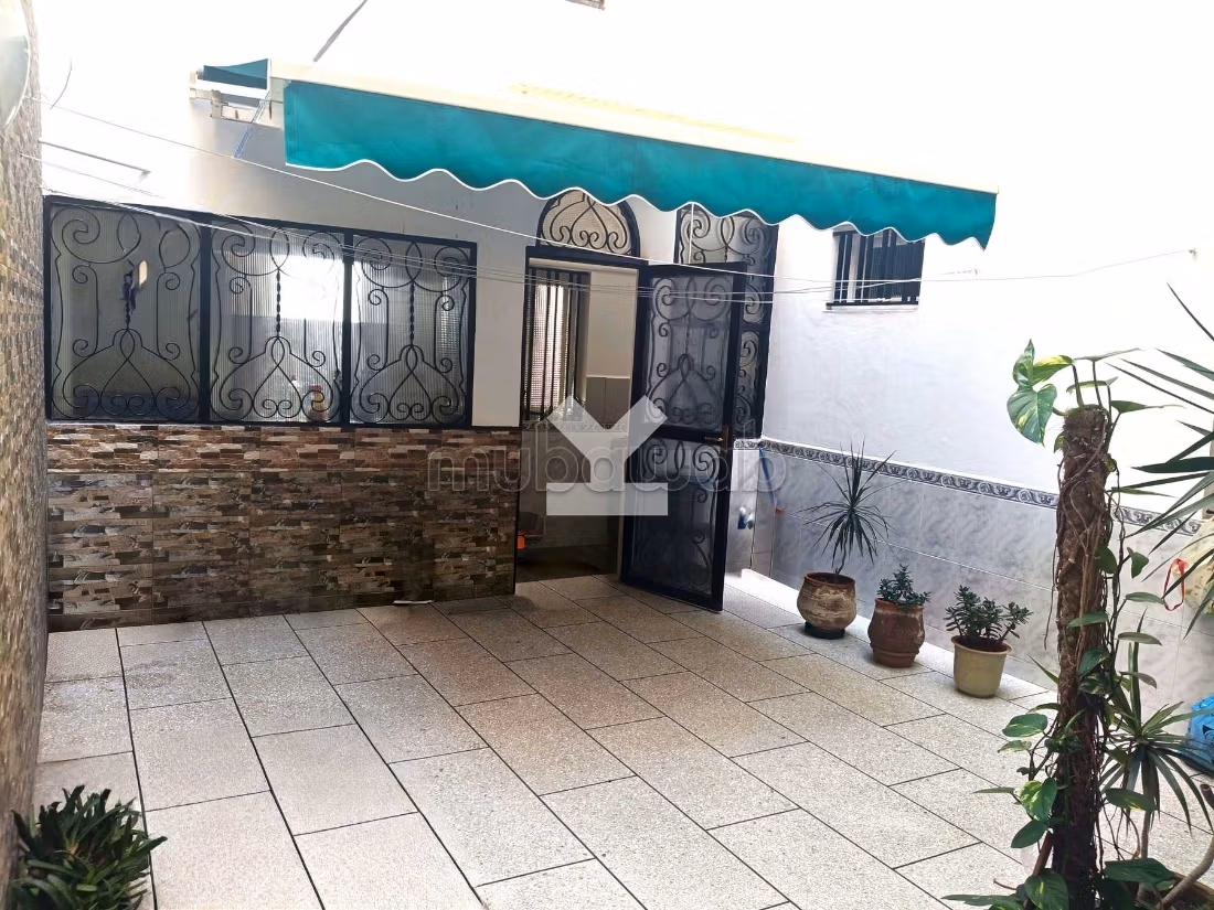 Apartment for sale in Les princesses. 6 rooms. Basement