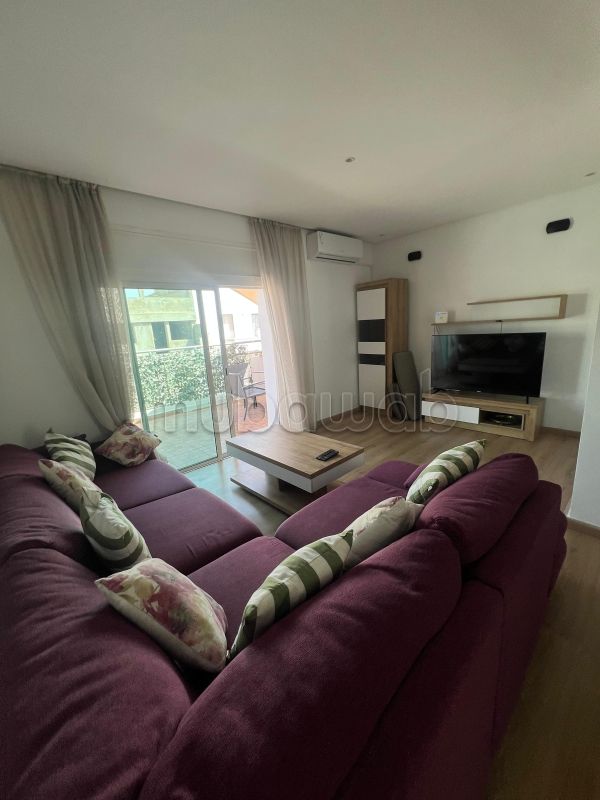 Find an apartment for rent in Agdal. 1 lovely room. Cellar