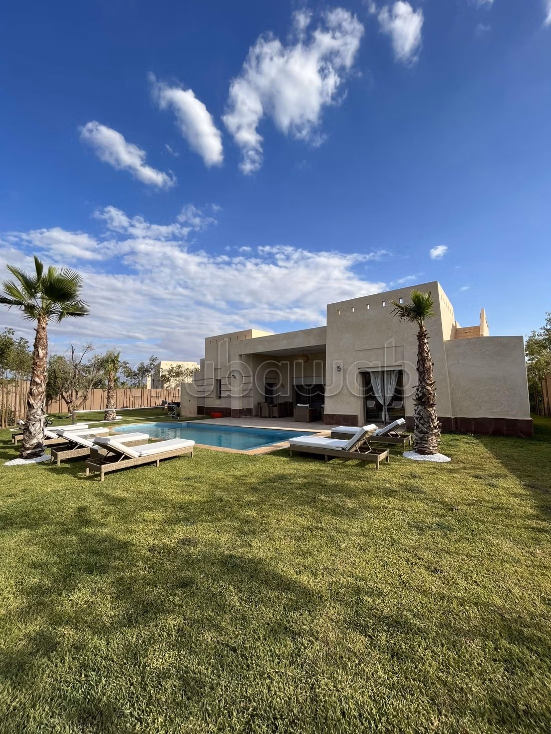 Villa de luxe à vendre à Route de Fez. 3 pièces. Meublé