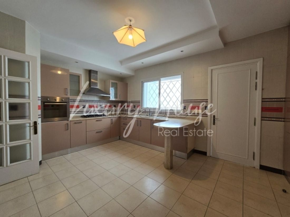 Villa S5 avec piscine à Gammarth