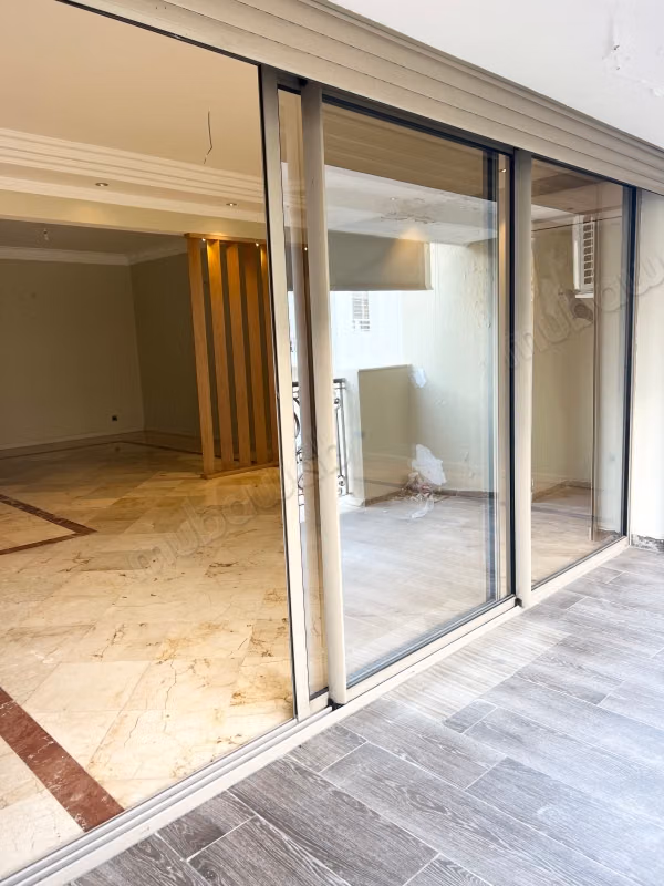 Appartementen te huur in Anfa. 3 Slaapkamers. Garage en lift