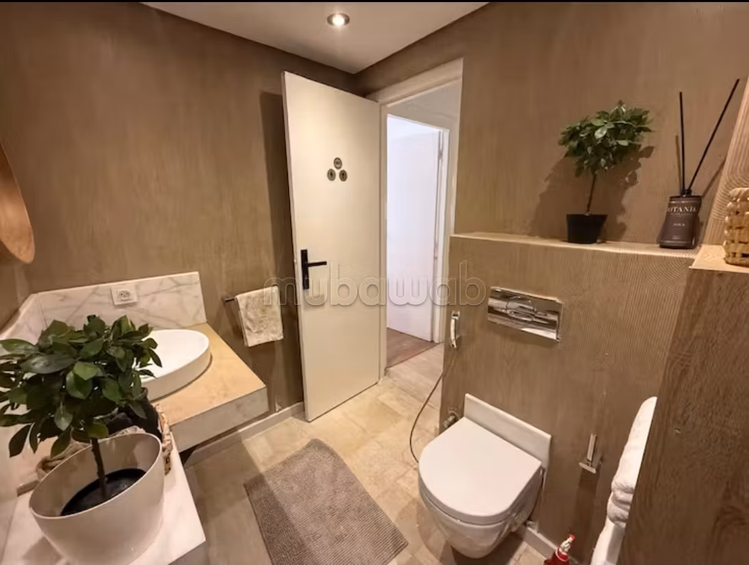 Flat for rent in Sidi Abbad. Area 90 m². Attic