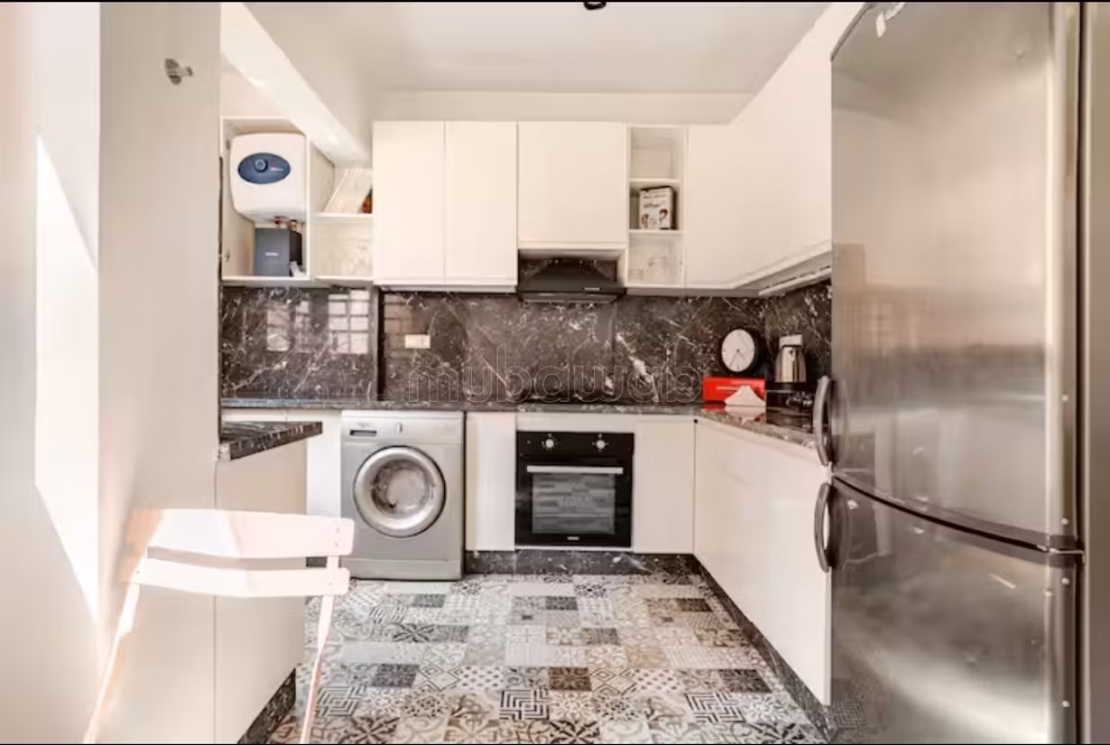 Flat for rent in Sidi Abbad. Area 90 m². Attic